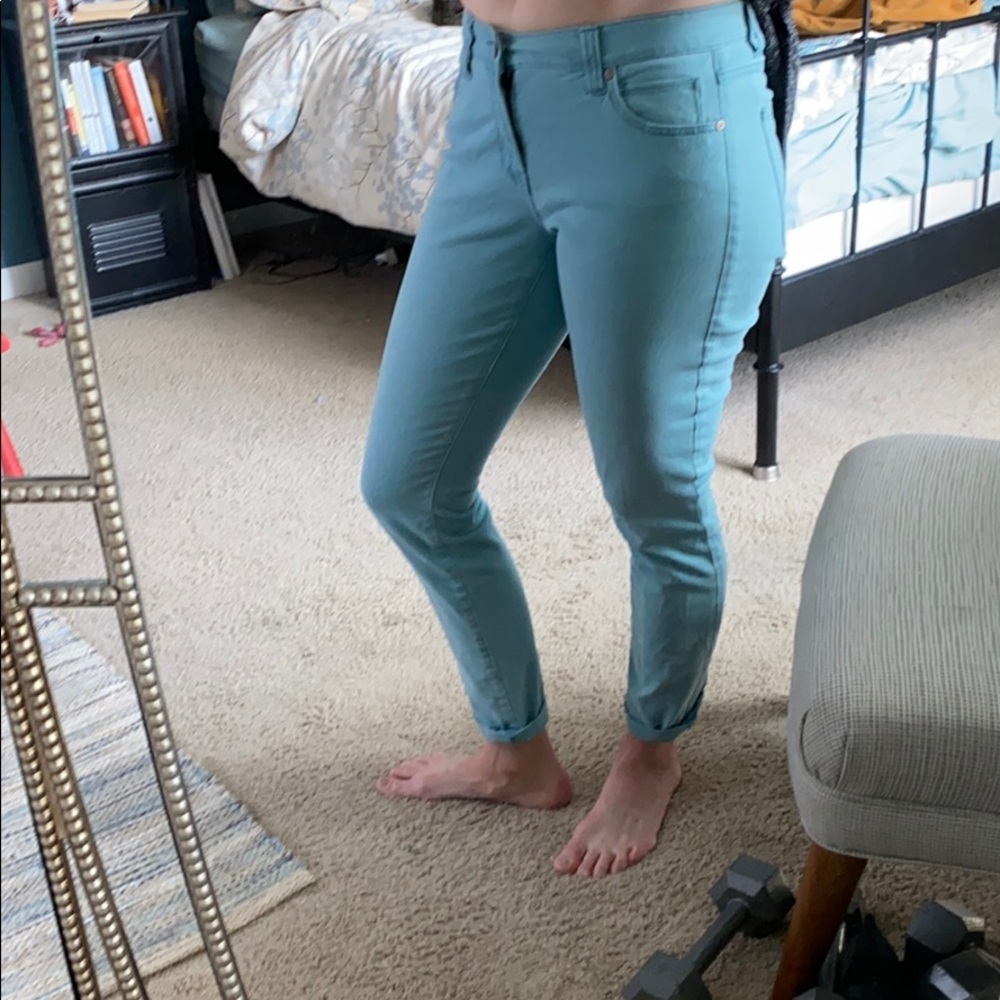 Cabi skinny curvy jeans in a light blue